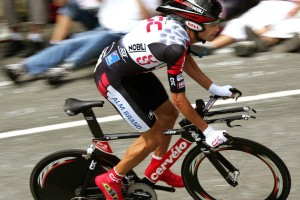 英格兰队防线再遭打击！里斯-詹姆斯伤退，布莱顿新星奥赖利首获征召