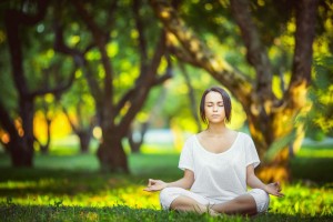 全国游泳锦标赛圆满落幕，新星闪耀破纪录