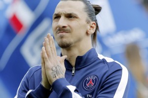 争议判罚引巴萨后防核心暴怒，阿劳霍质问第四官员，你信了？你上当了！