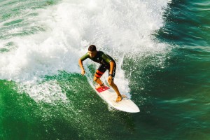 库里狂轰50分创赛季新高 勇士力克强敌延续连胜势头