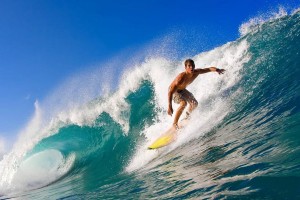 英超积分镜像，枪手红军前十轮上演时空互换，争冠格局再添悬念