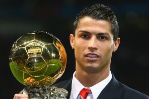 半场战报，伊沃比传射闪耀，富勒姆2-1领先布伦特福德